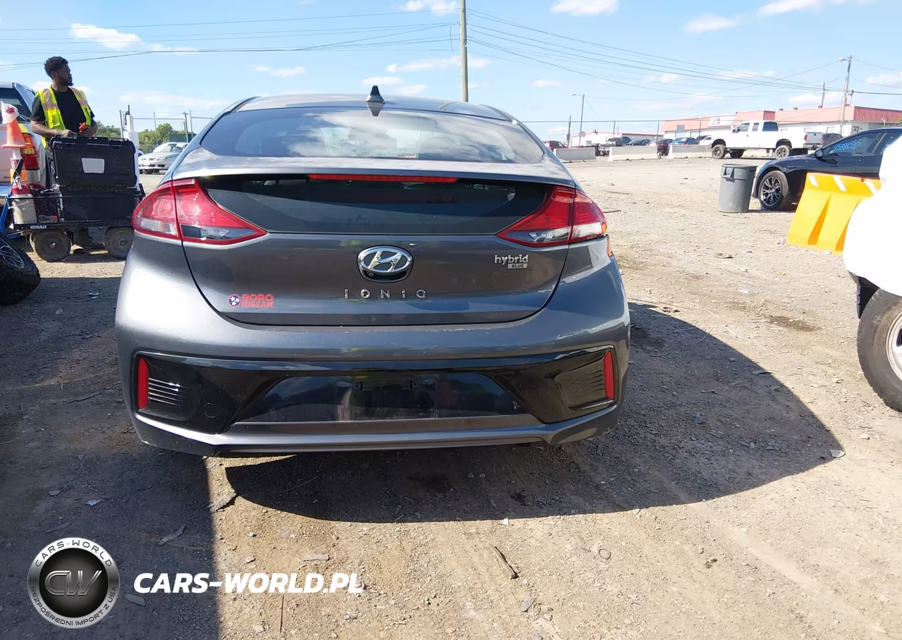 2018 Hyundai Ioniq Hybrid Blue VIN:KMHC65LC6JU076455 - 16