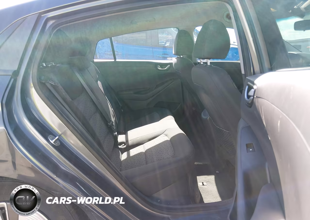 2018 Hyundai Ioniq Hybrid Blue VIN:KMHC65LC6JU076455 - 8