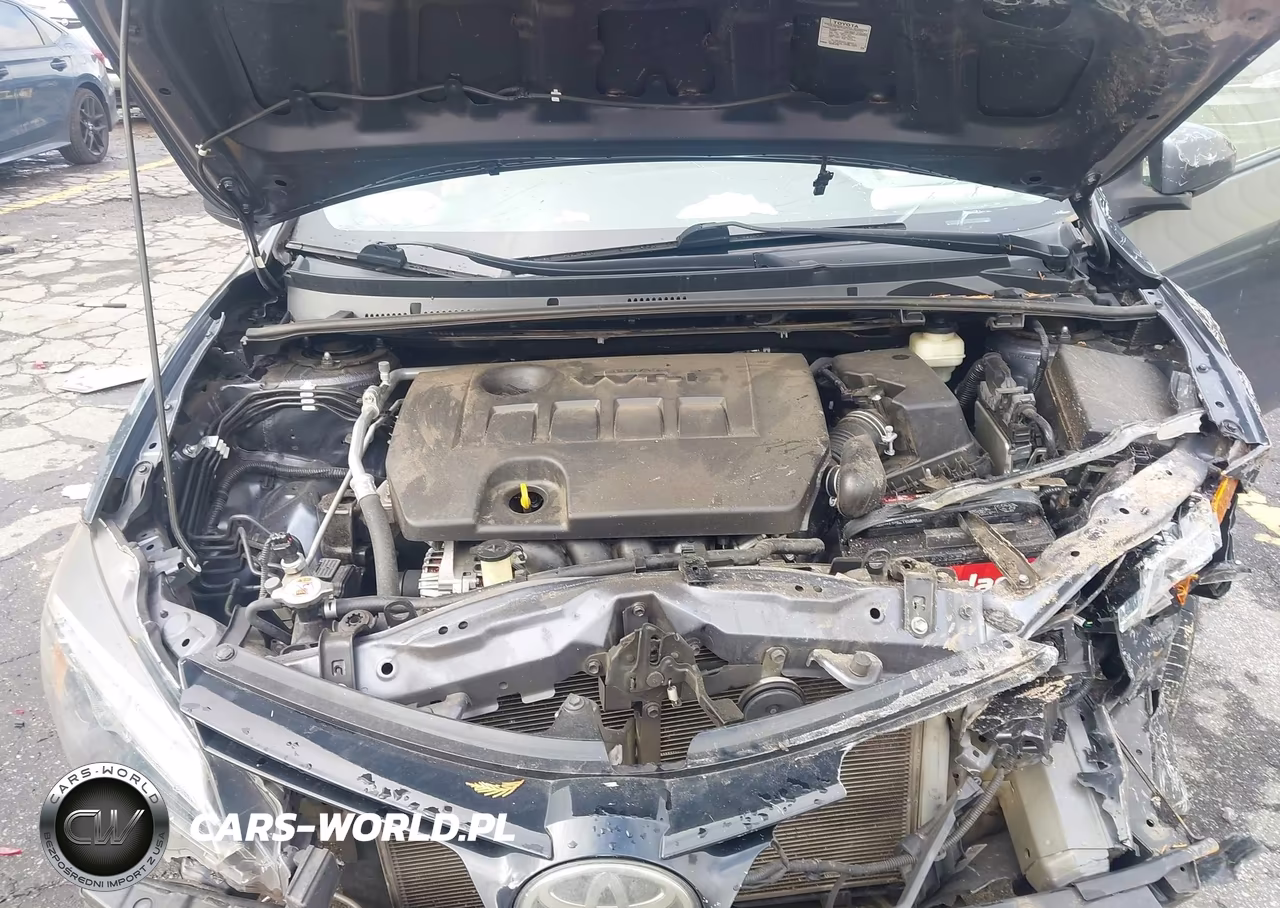 2018 Toyota Corolla Le VIN:5YFBURHE9JP830985 - 10