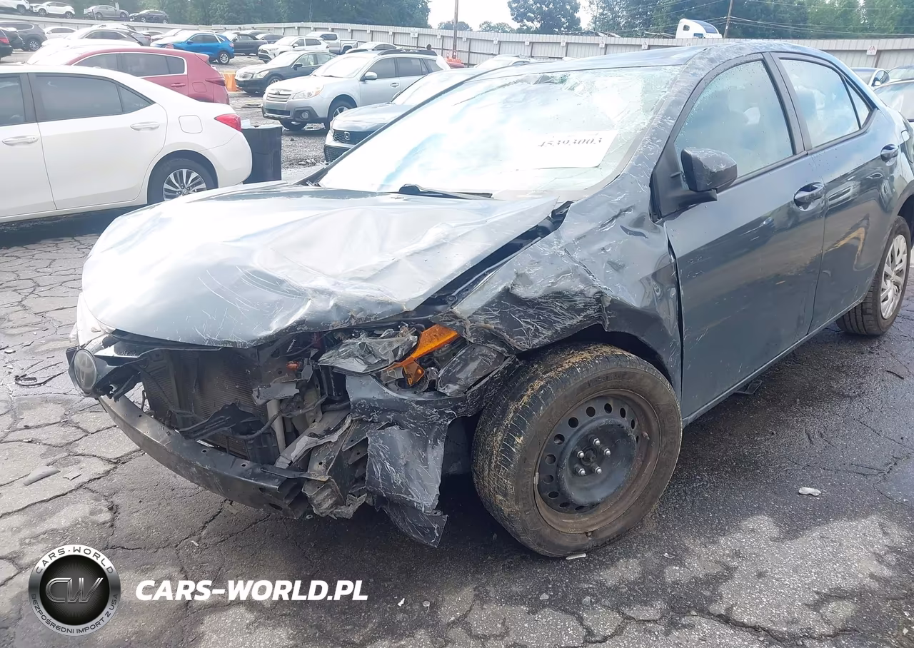 2018 Toyota Corolla Le VIN:5YFBURHE9JP830985 - 6