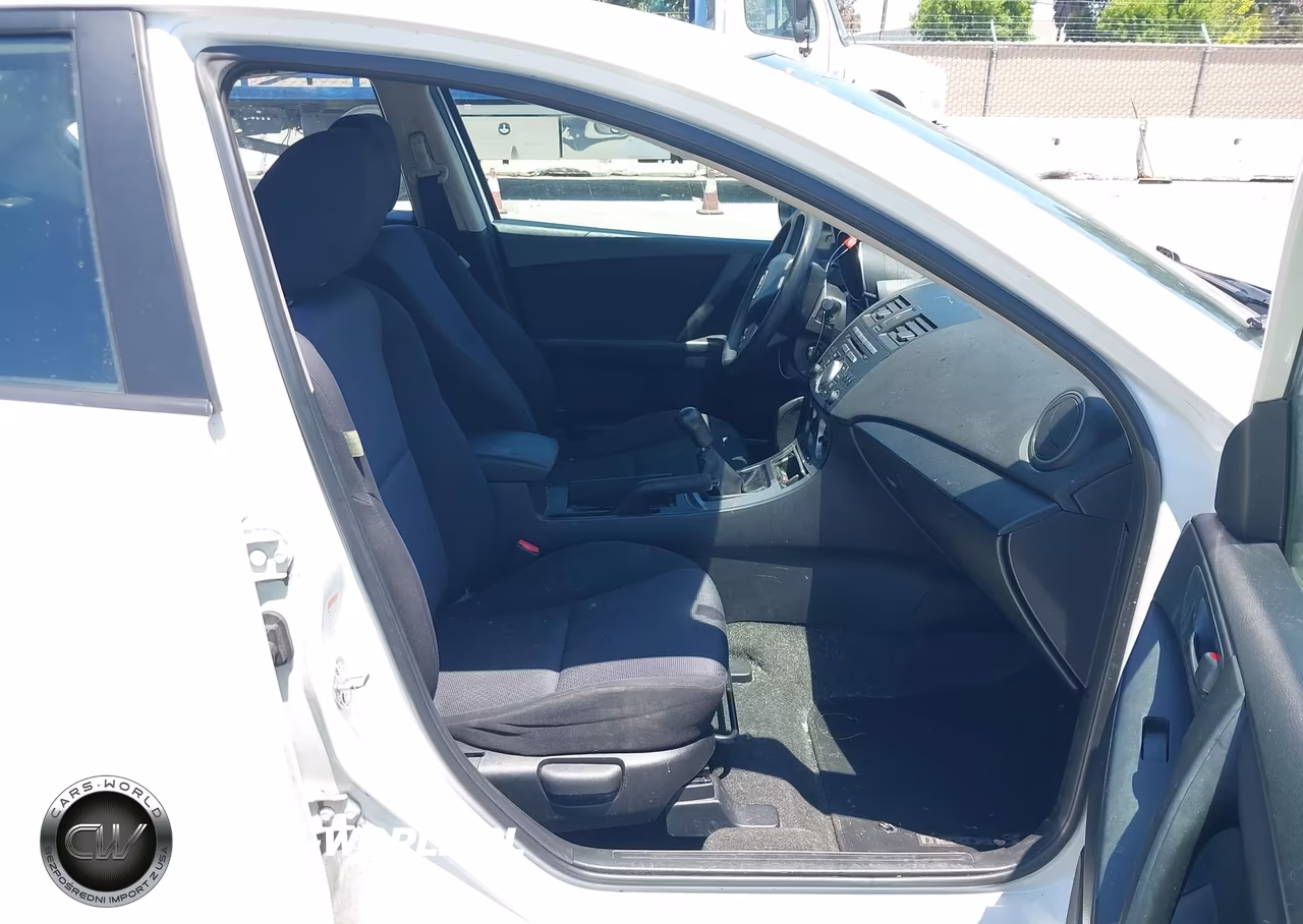 2010 Mazda Mazda3 I Sport VIN:JM1BL1SG0A1225546 - 5