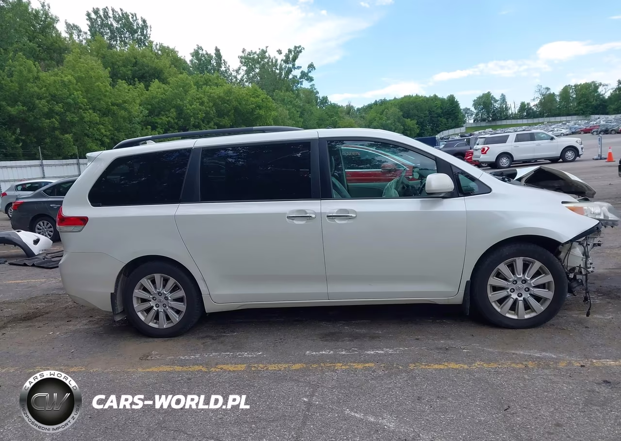 2012 Toyota Sienna Limited 7 Passenger VIN:5TDDK3DC1CS047413 - 13