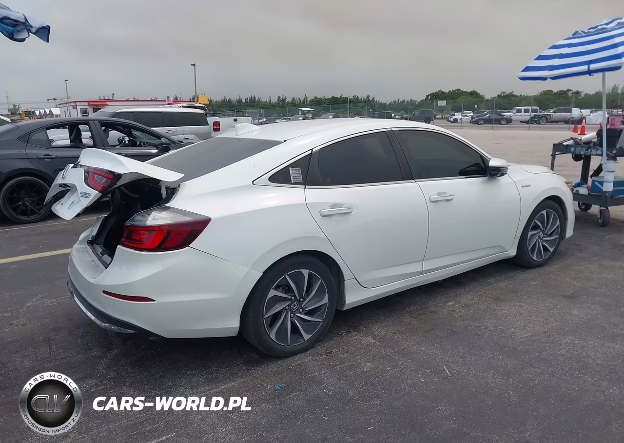 2019 Honda Insight Touring VIN:19XZE4F92KE018600 - 4