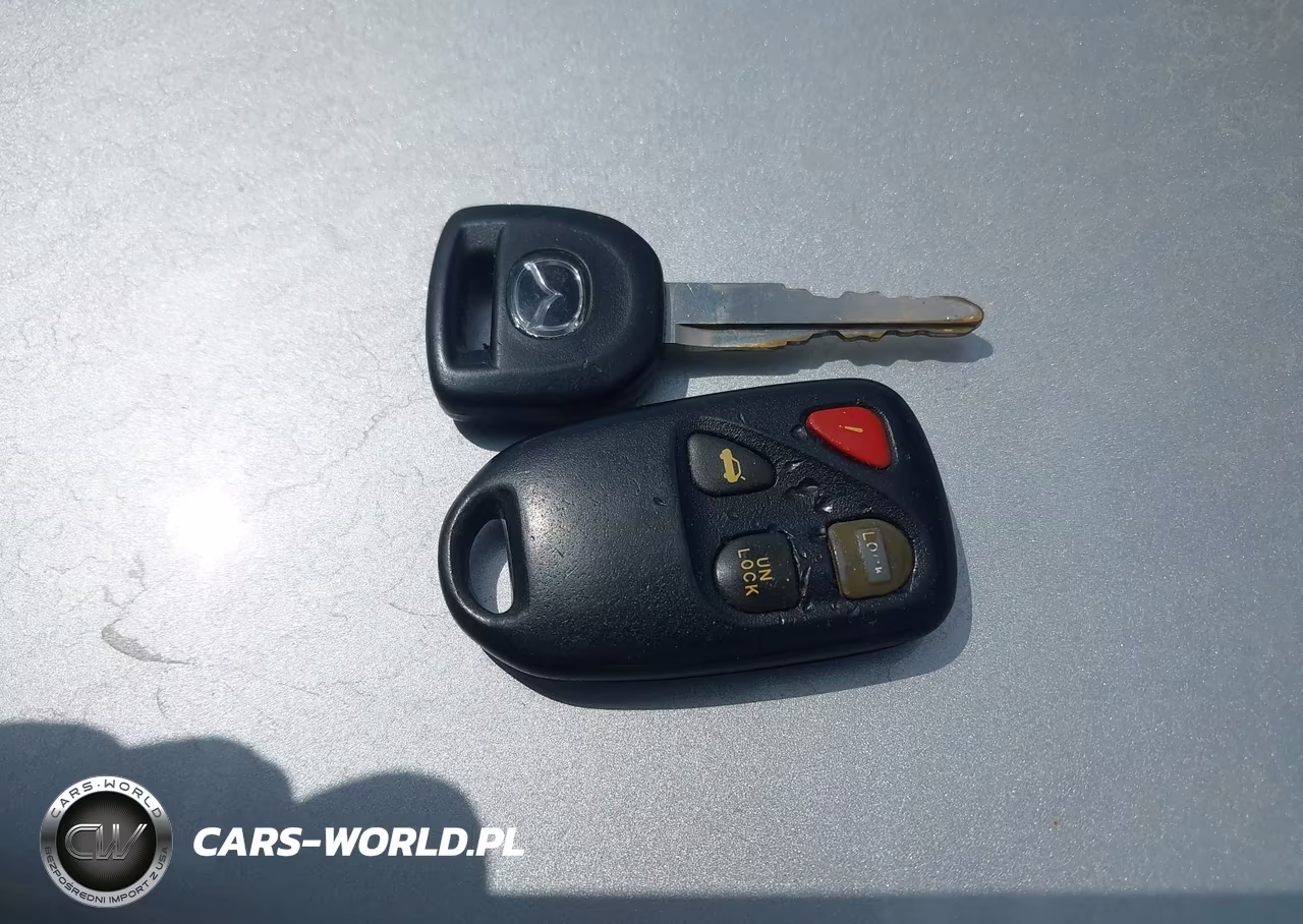 2004 Mazda Mazda6 S VIN:1YVFP80DX45N77256 - 11