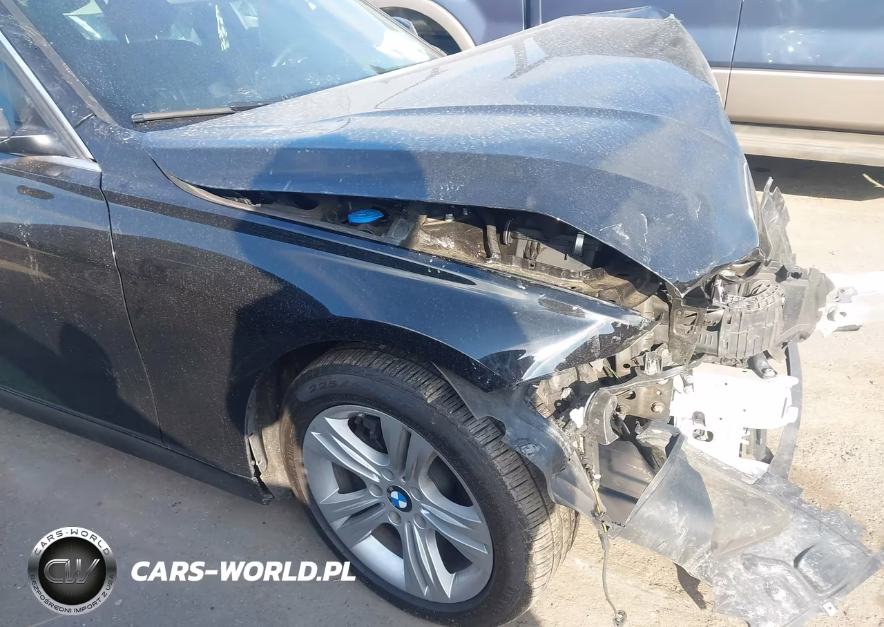 2018 BMW 330I xDrive VIN:WBA8D9G54JNU72605 - 17