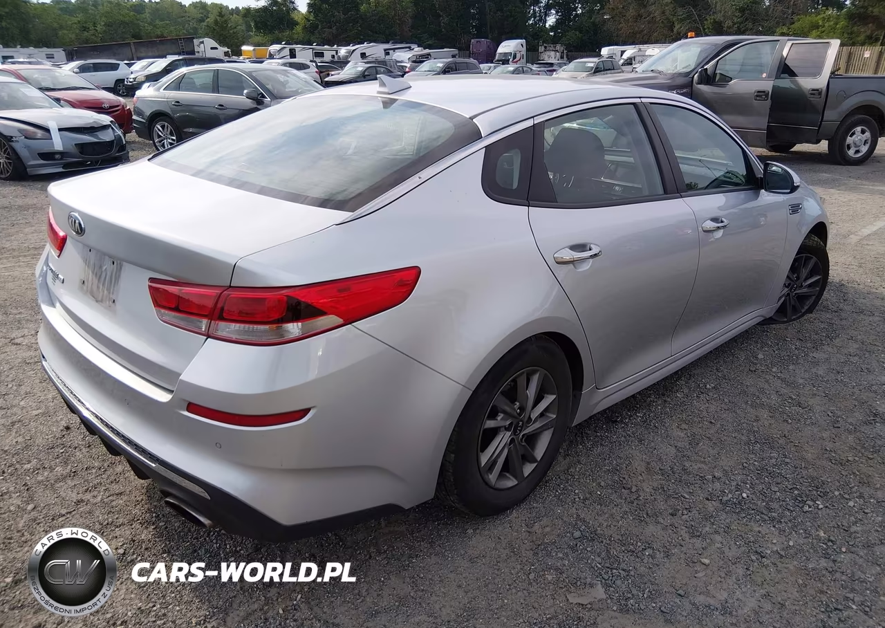 2019 Kia Optima Lx VIN:5XXGT4L37KG358149 - 4