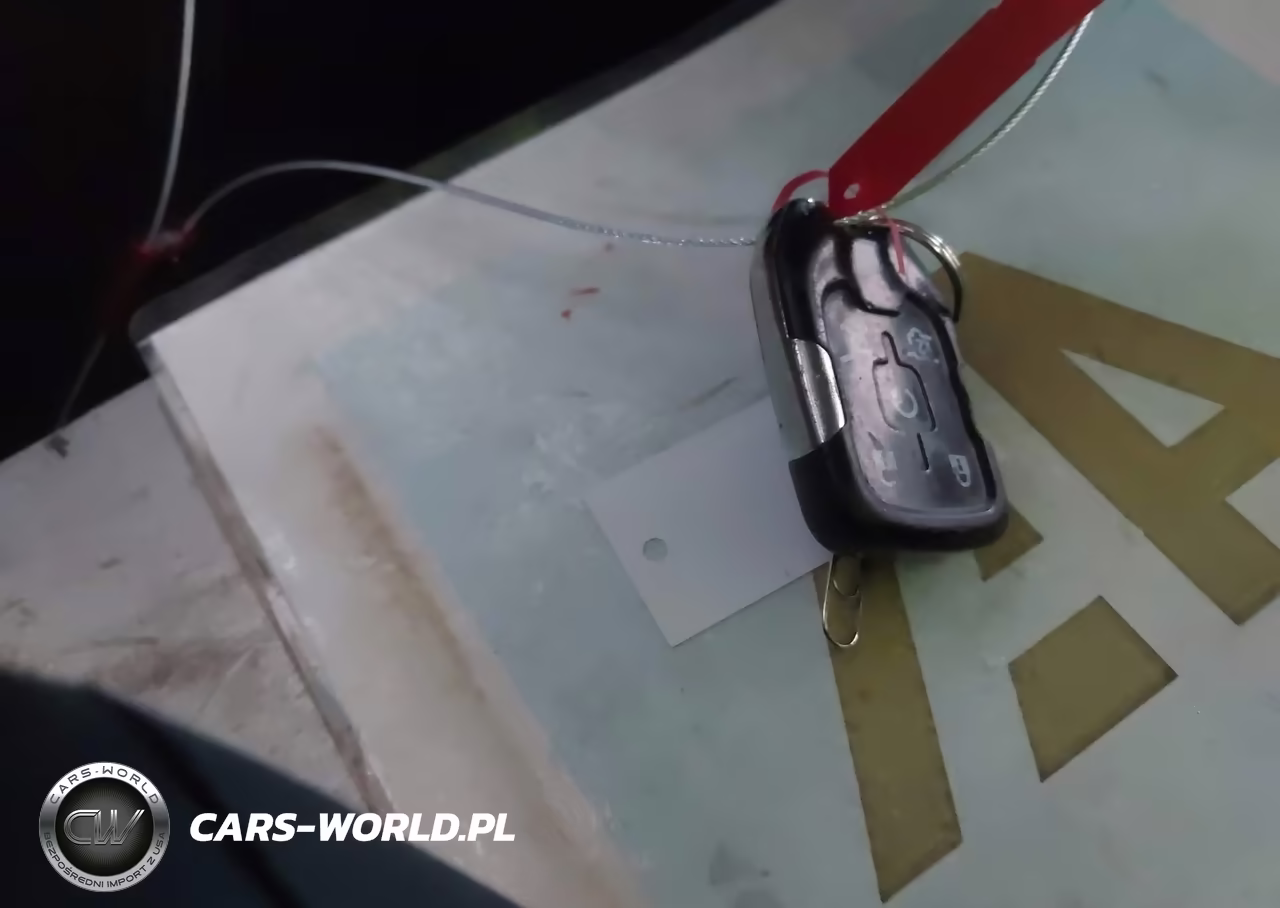 2015 Chevrolet Tahoe Ltz VIN:1GNSCCKC6FR185191 - 11