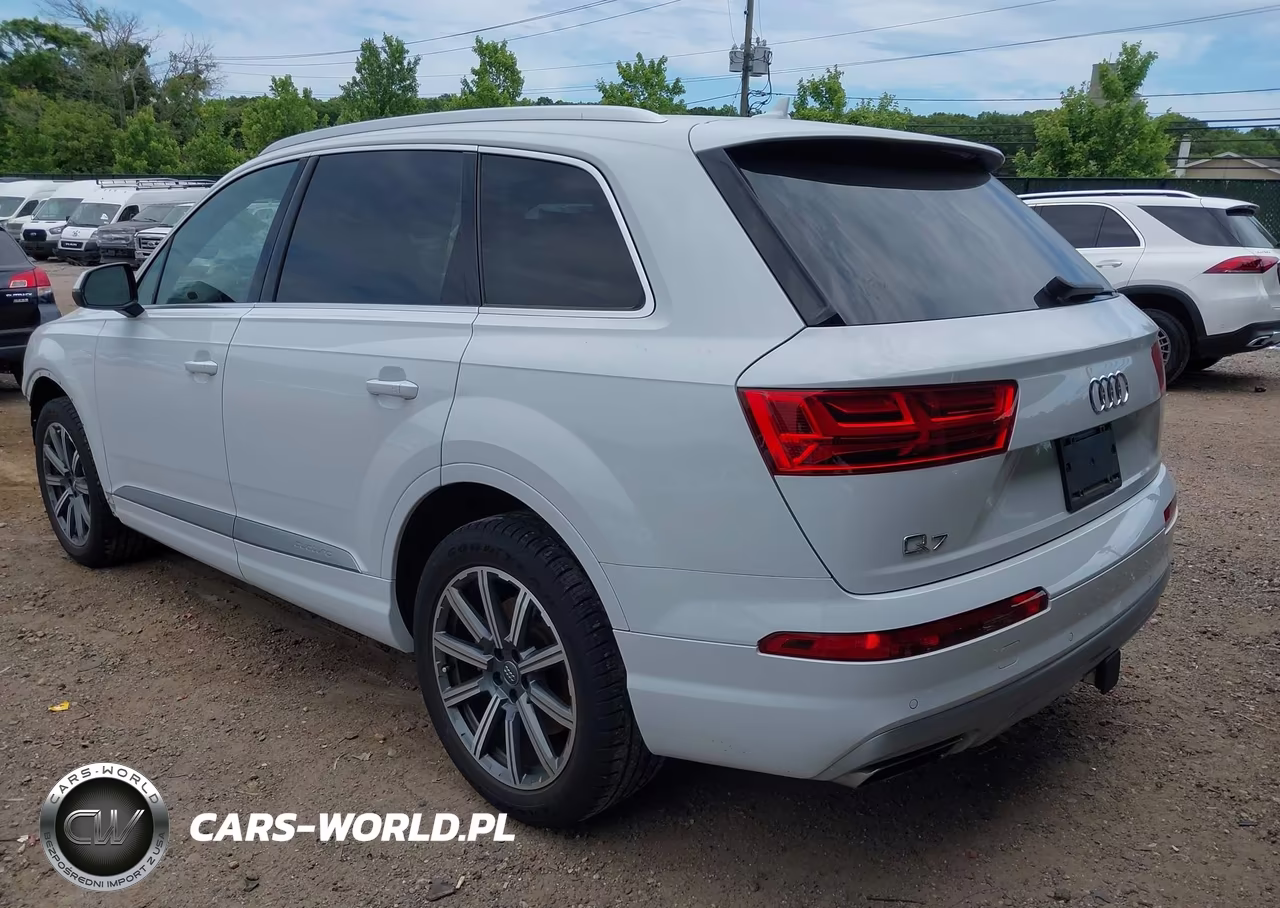 2019 Audi Q7 45 Premium VIN:WA1LHAF70KD014566 - 3