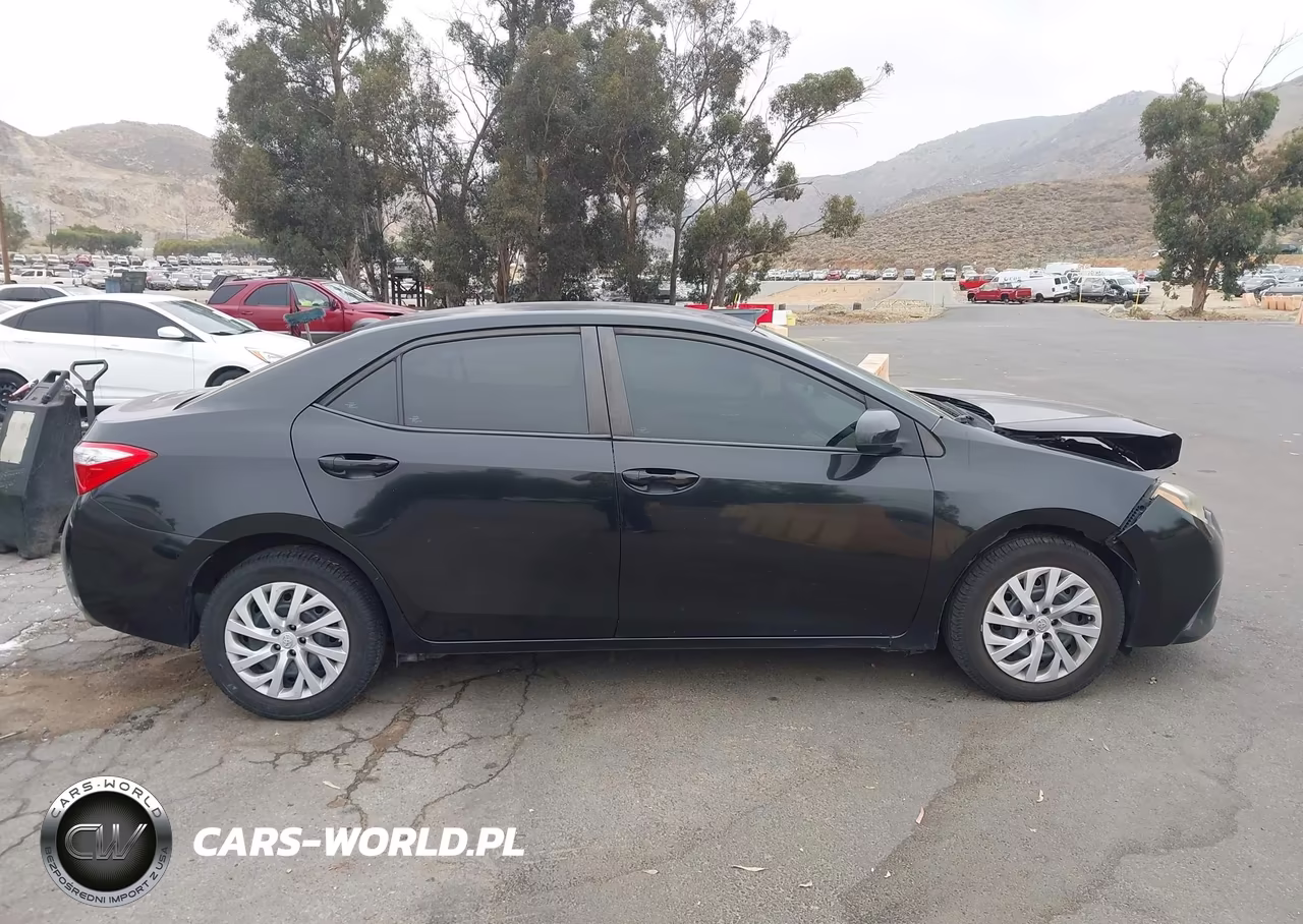 2016 Toyota Corolla Le VIN:5YFBURHE3GP447276 - 13