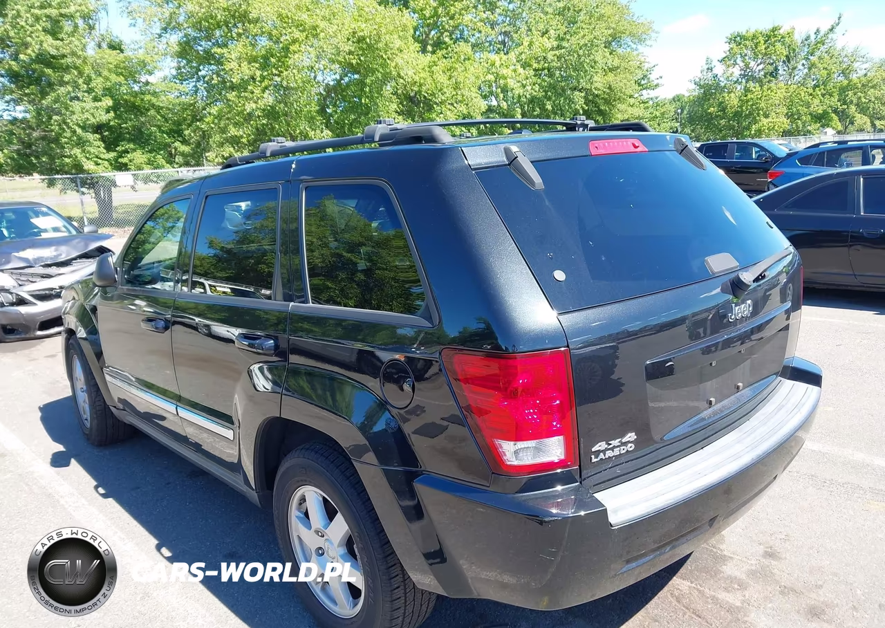2010 Jeep Grand Cherokee Laredo VIN:1J4PR4GK9AC145017 - 3