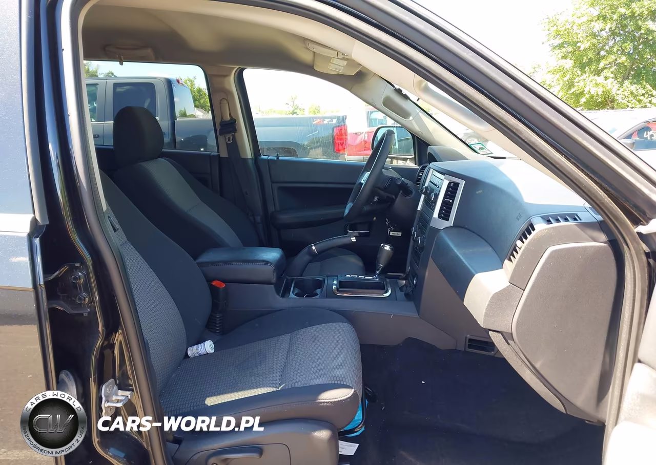 2010 Jeep Grand Cherokee Laredo VIN:1J4PR4GK9AC145017 - 5