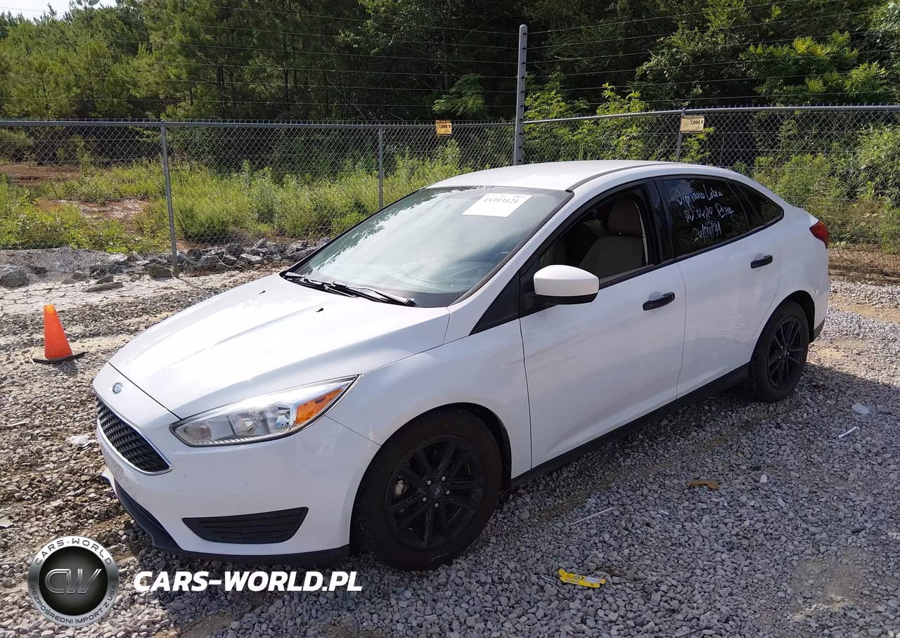 2018 Ford Focus Se VIN:1FADP3F28JL287889 - 2
