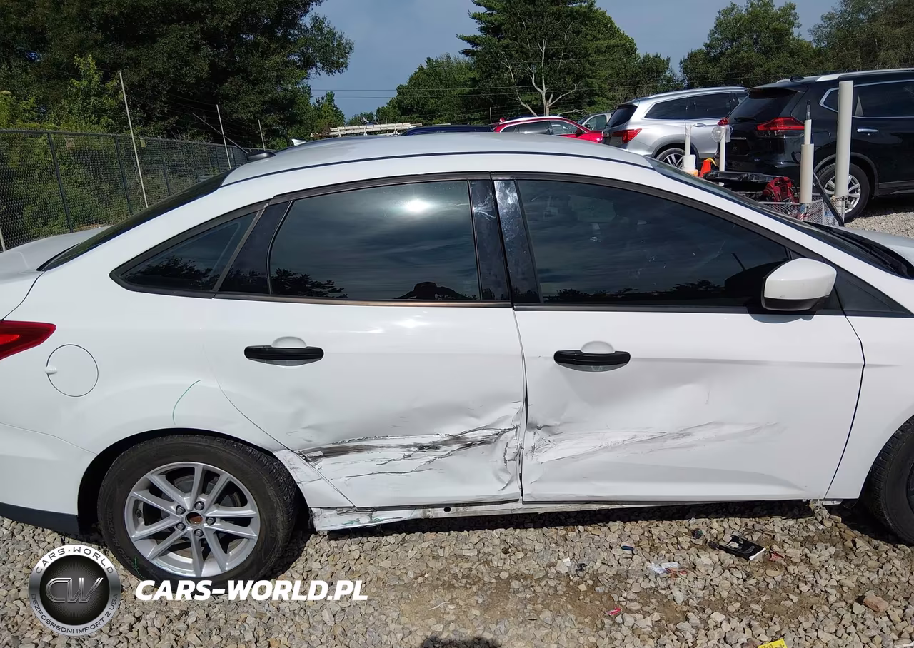 2018 Ford Focus Se VIN:1FADP3F28JL287889 - 6
