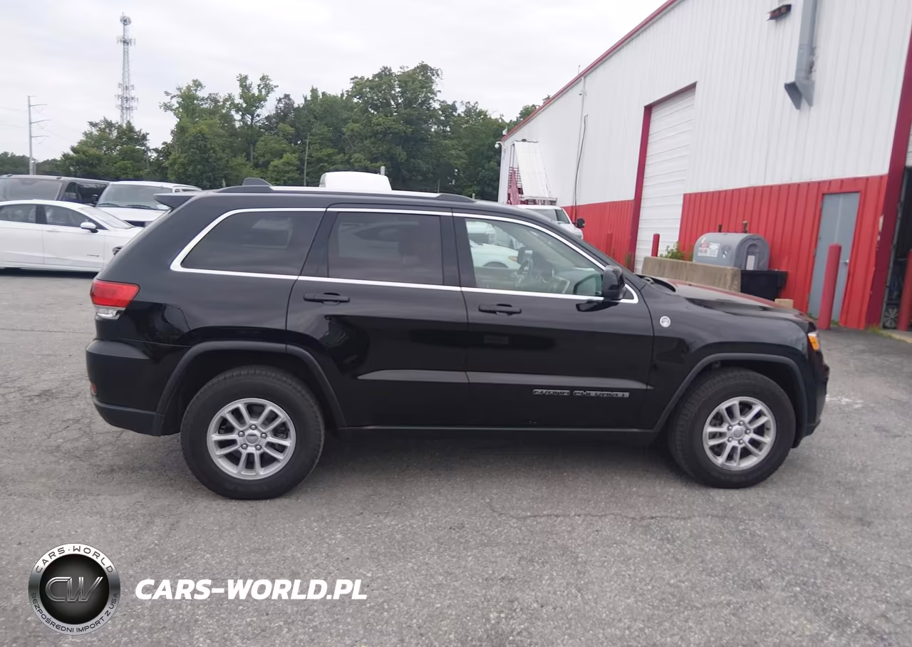 2019 Jeep Grand Cherokee Laredo E 4X4 VIN:1C4RJFAG4KC754202 - 17
