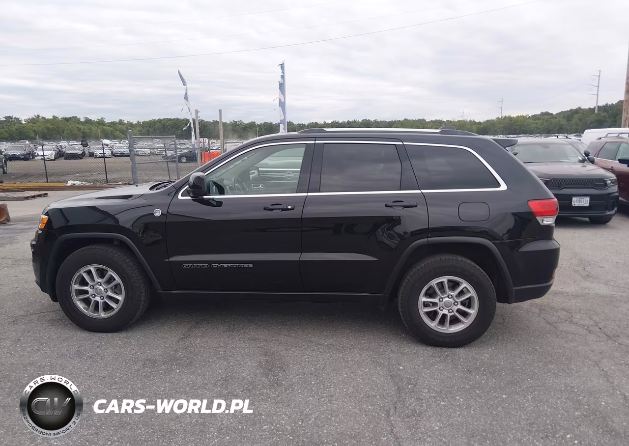 2019 Jeep Grand Cherokee Laredo E 4X4 VIN:1C4RJFAG4KC754202 - 18