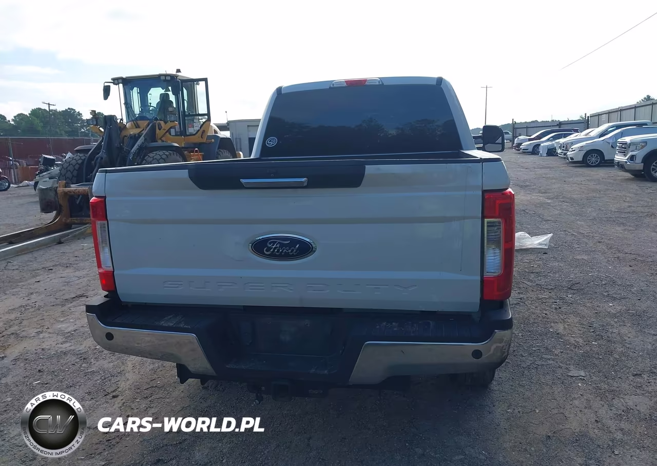 2017 Ford F-250 Xlt VIN:1FT7W2BT5HEB51303 - 16
