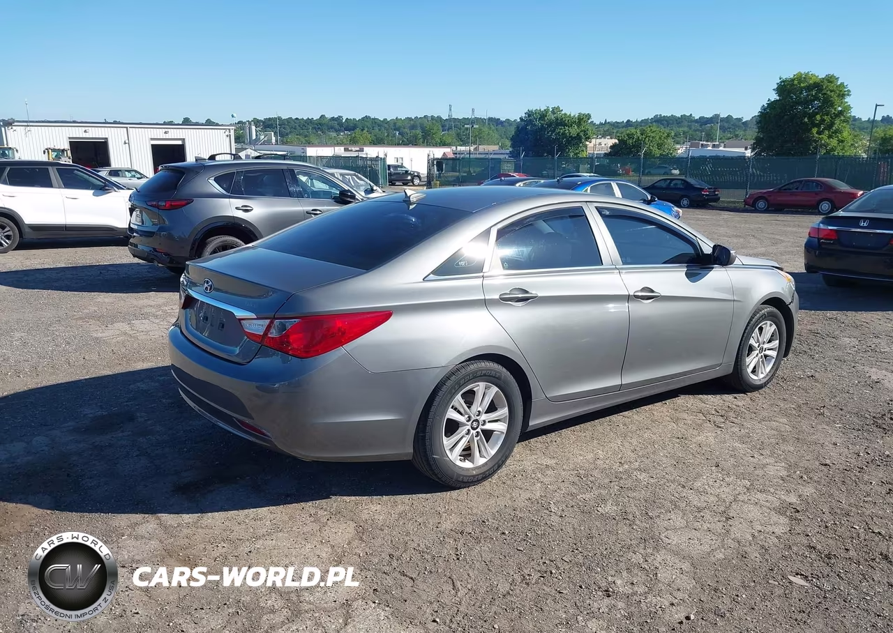 2013 Hyundai Sonata Gls VIN:5NPEB4AC0DH737577 - 4