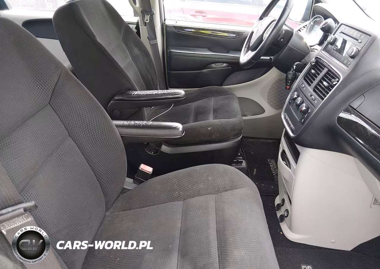 2016 Dodge Grand Caravan American Value Pkg VIN:2C4RDGBG8GR243554 - 5