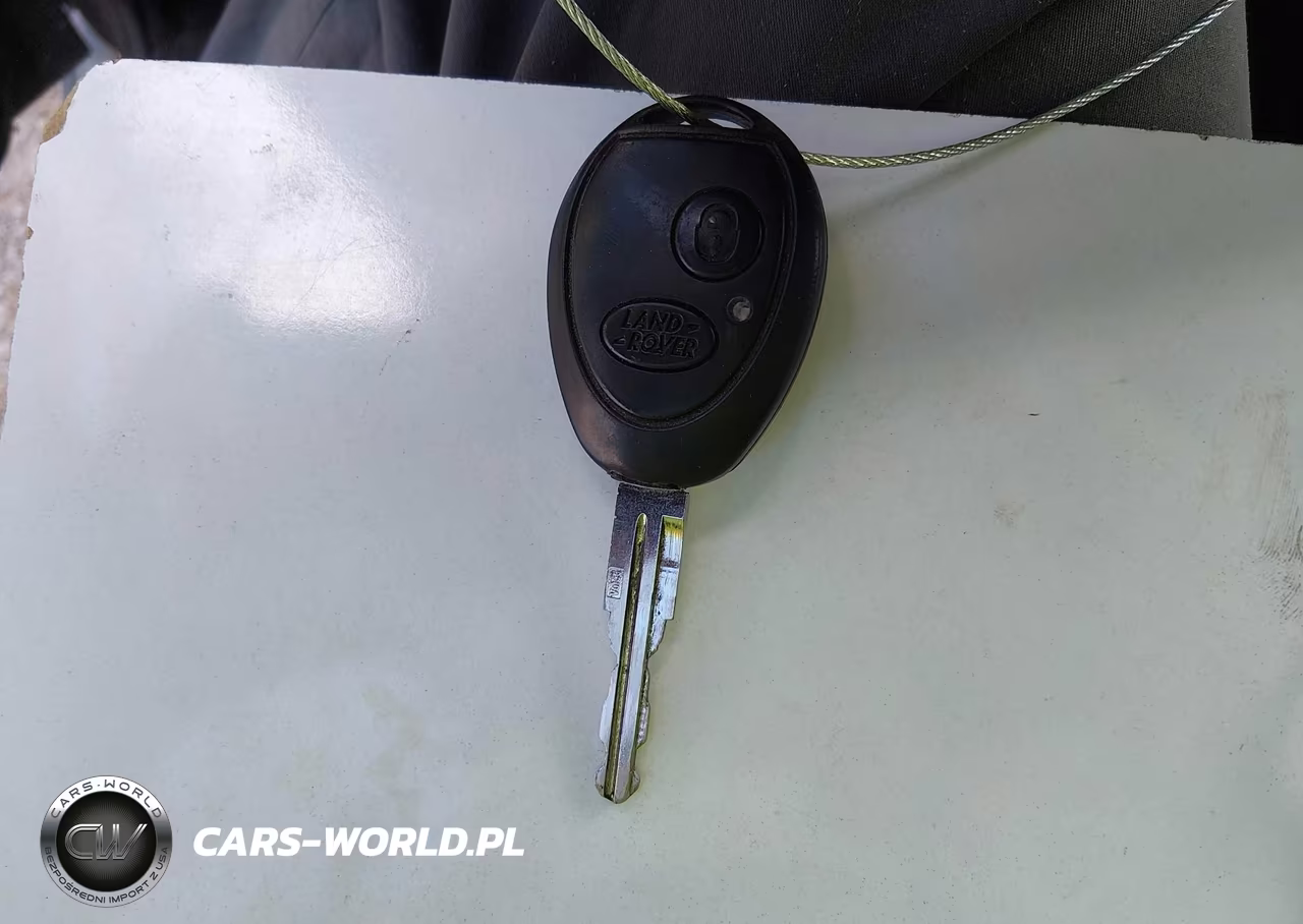 2004 Land Rover Discovery S VIN:SALTL19404A837176 - 11