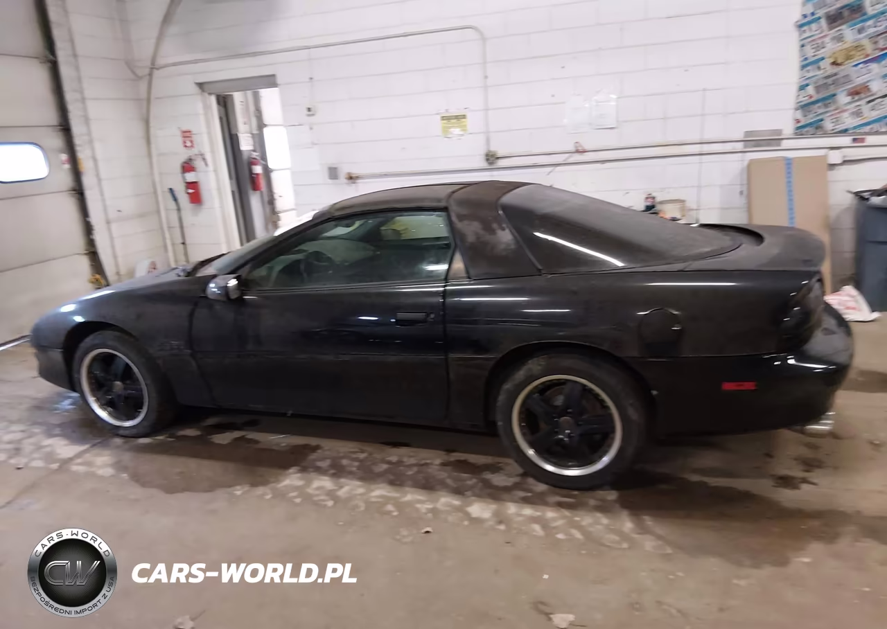 1996 Chevrolet Camaro Z28 VIN:2G1FP22P4T2103042 - 13