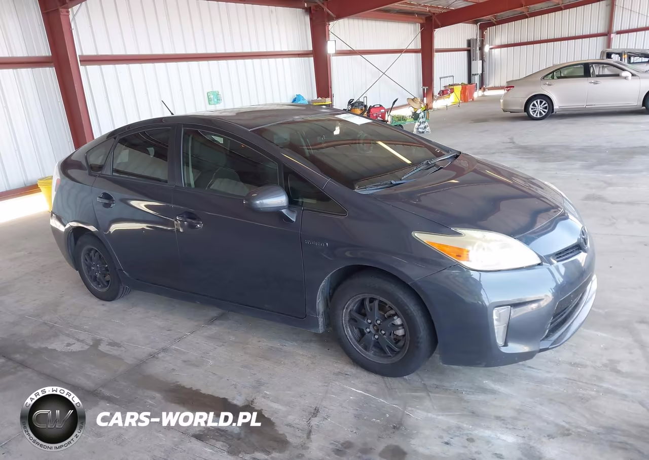 2015 Toyota Prius Two VIN:JTDKN3DU0F1980955 - 13