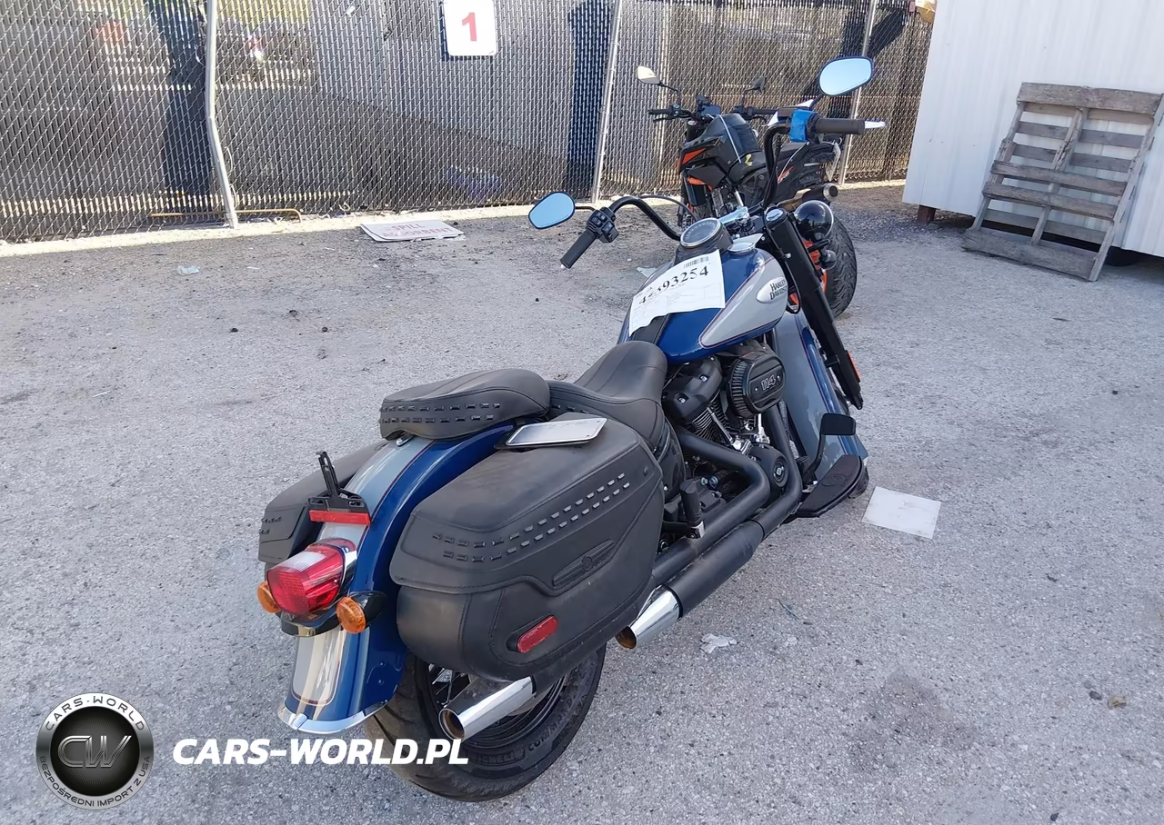 2023 Harley-Davidson Flhcs VIN:1HD1YBK18PB064489 - 4