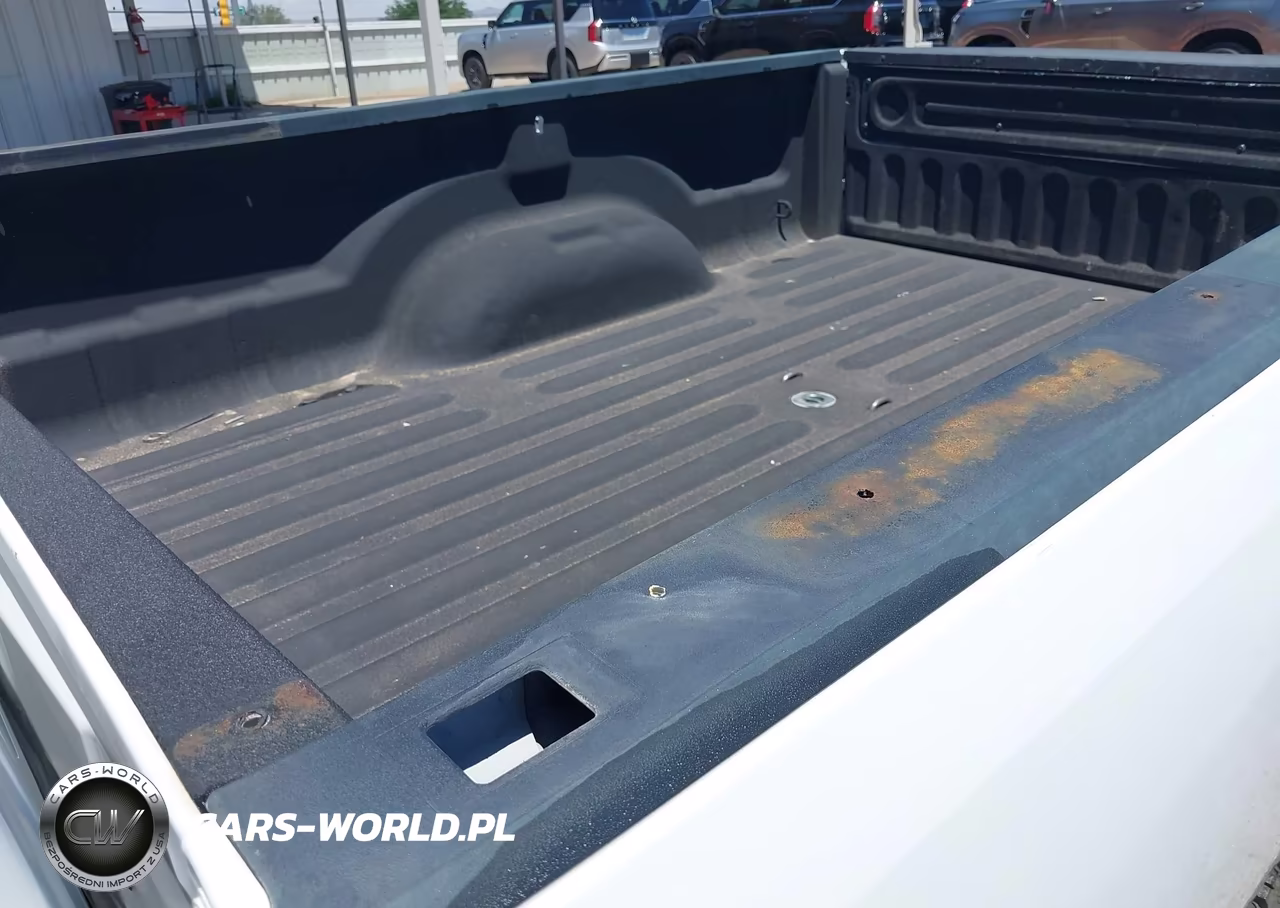 2017 Ram 3500 Tradesman 4X4 8' Box VIN:3C63R3GL4HG785173 - 13
