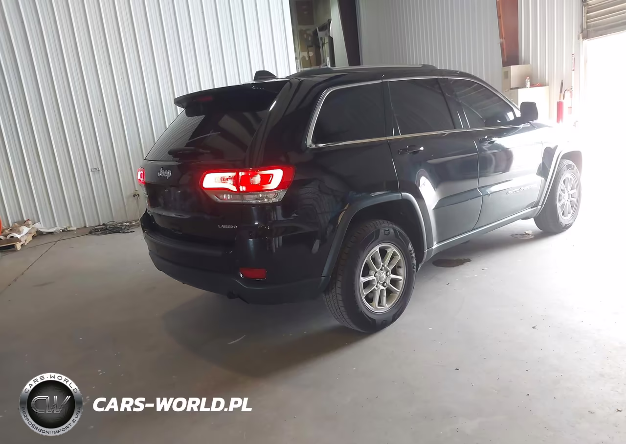 2018 Jeep Grand Cherokee Laredo E 4X4 VIN:1C4RJFAG6JC381436 - 4