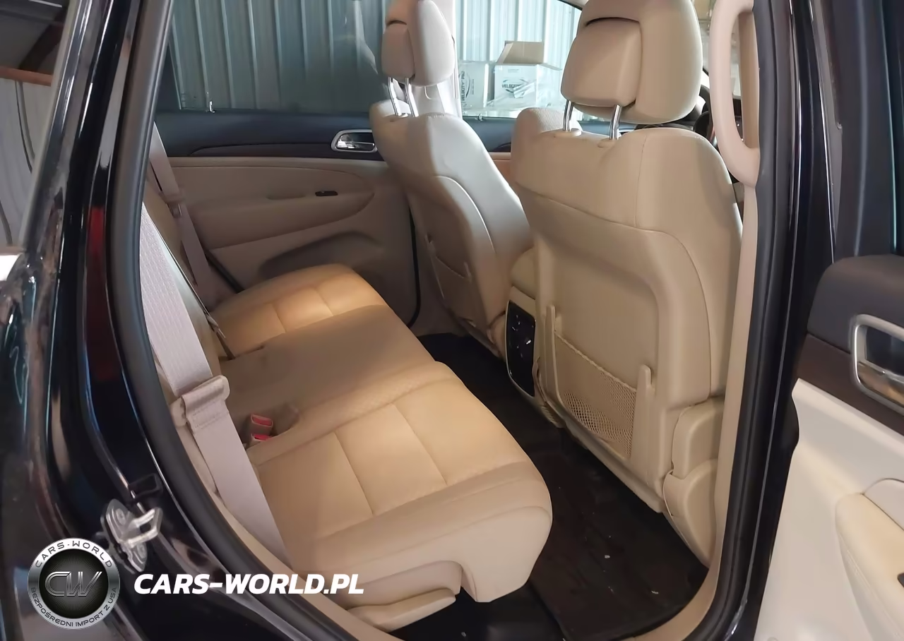 2018 Jeep Grand Cherokee Laredo E 4X4 VIN:1C4RJFAG6JC381436 - 8