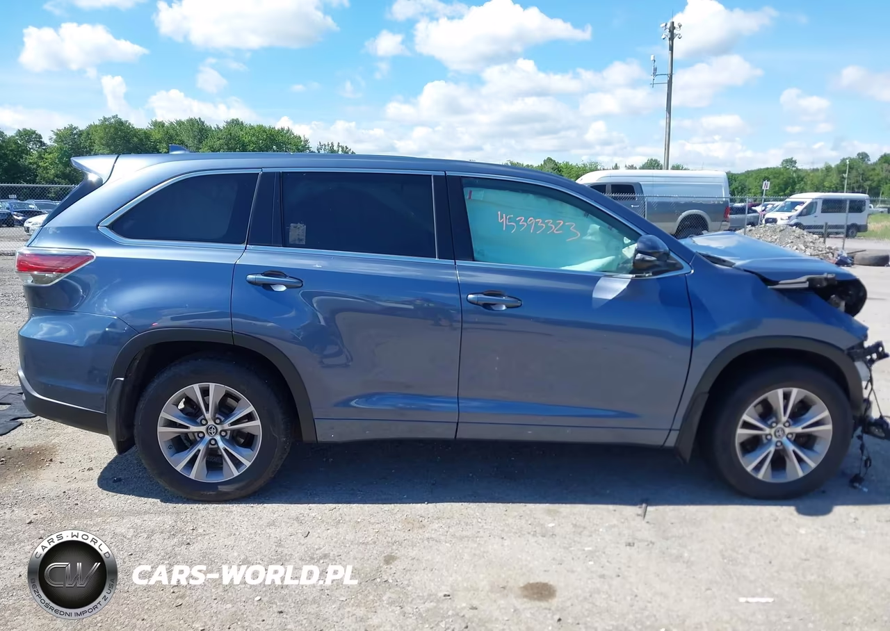 2016 Toyota Highlander Le Plus V6 VIN:5TDBKRFHXGS324746 - 12