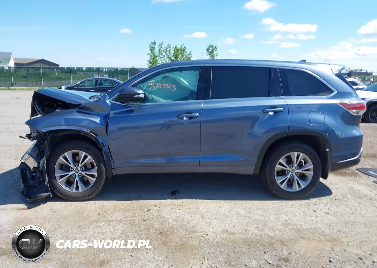 2016 Toyota Highlander Le Plus V6 VIN:5TDBKRFHXGS324746 - 13