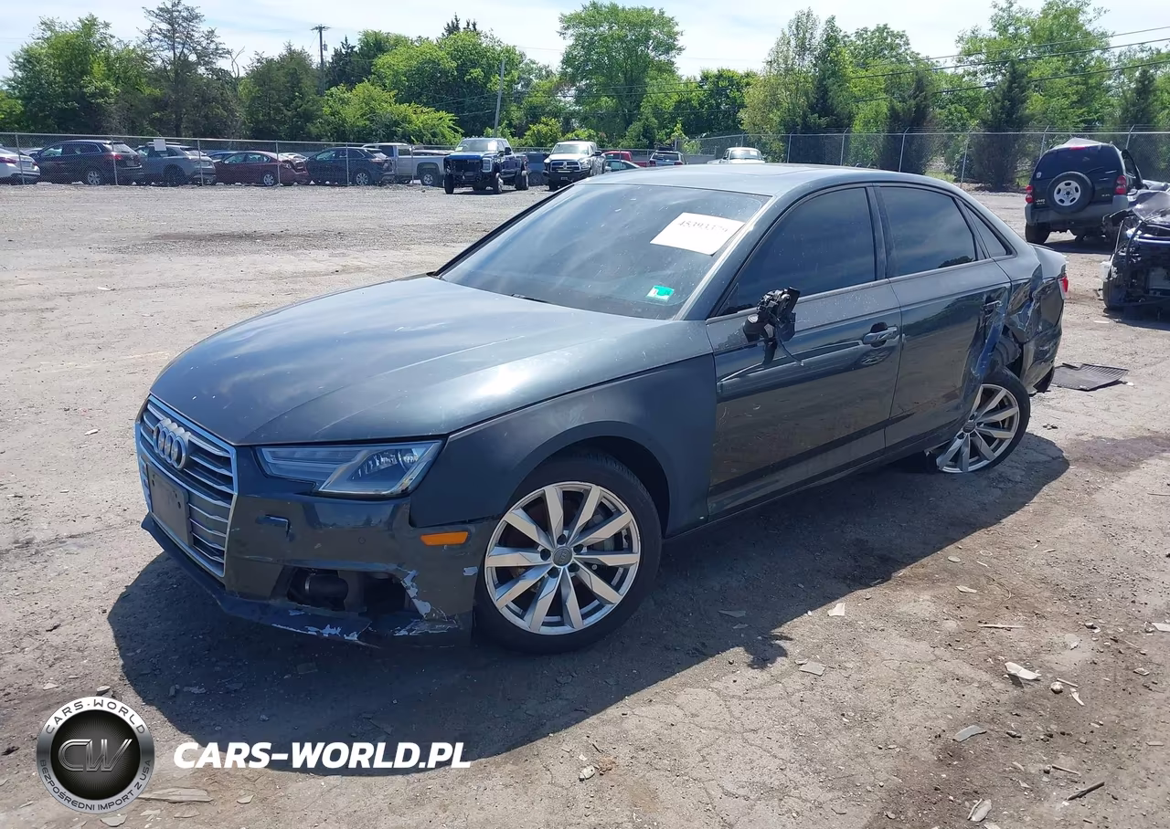 2017 Audi A4 Premium VIN:WAUANAF43HN001628 - 2