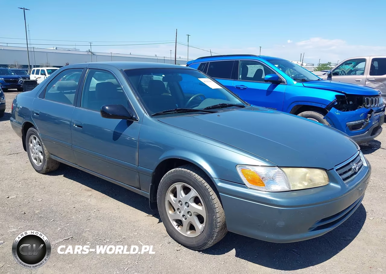 2001 Toyota Camry Le V6 – zdjęcie 1 z 14