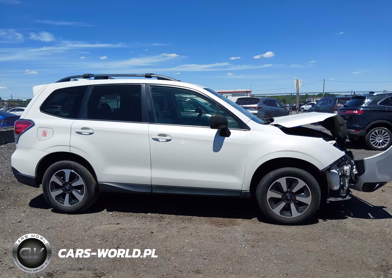 2018 Subaru Forester 2.5I Premium VIN:JF2SJAGC5JH432972 - 13