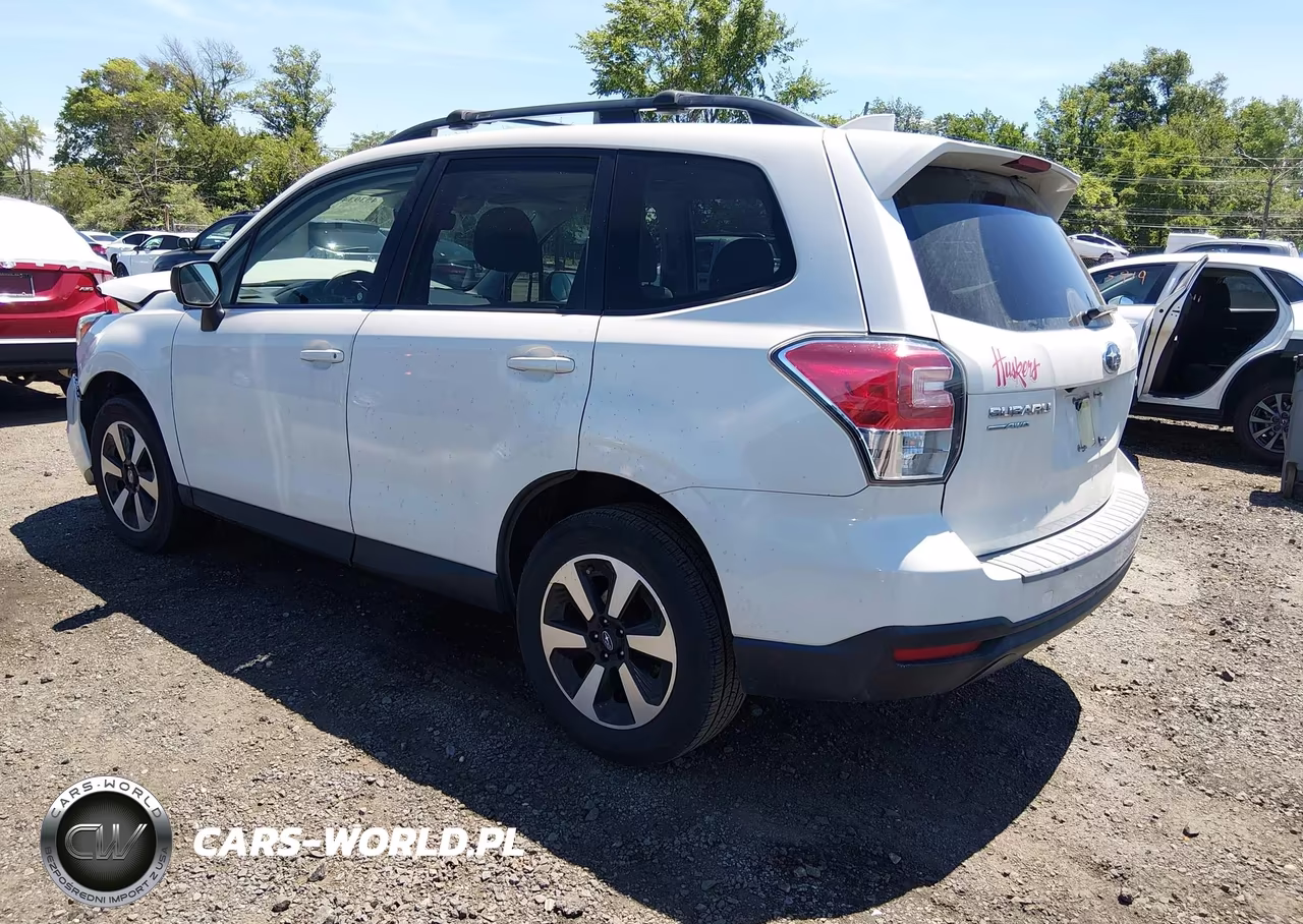 2018 Subaru Forester 2.5I Premium VIN:JF2SJAGC5JH432972 - 3