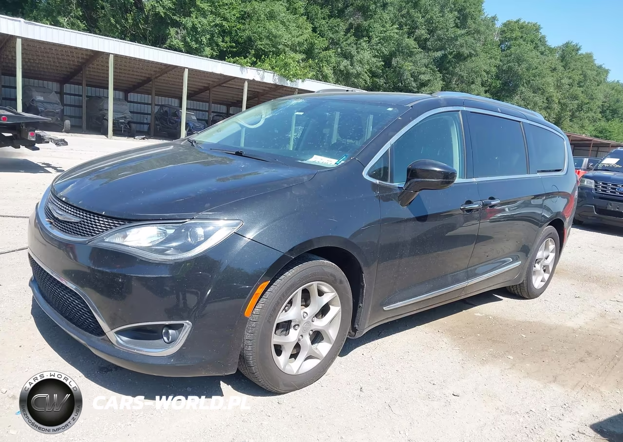 2018 Chrysler Pacifica Touring L Plus VIN:2C4RC1EG6JR273185 - 2