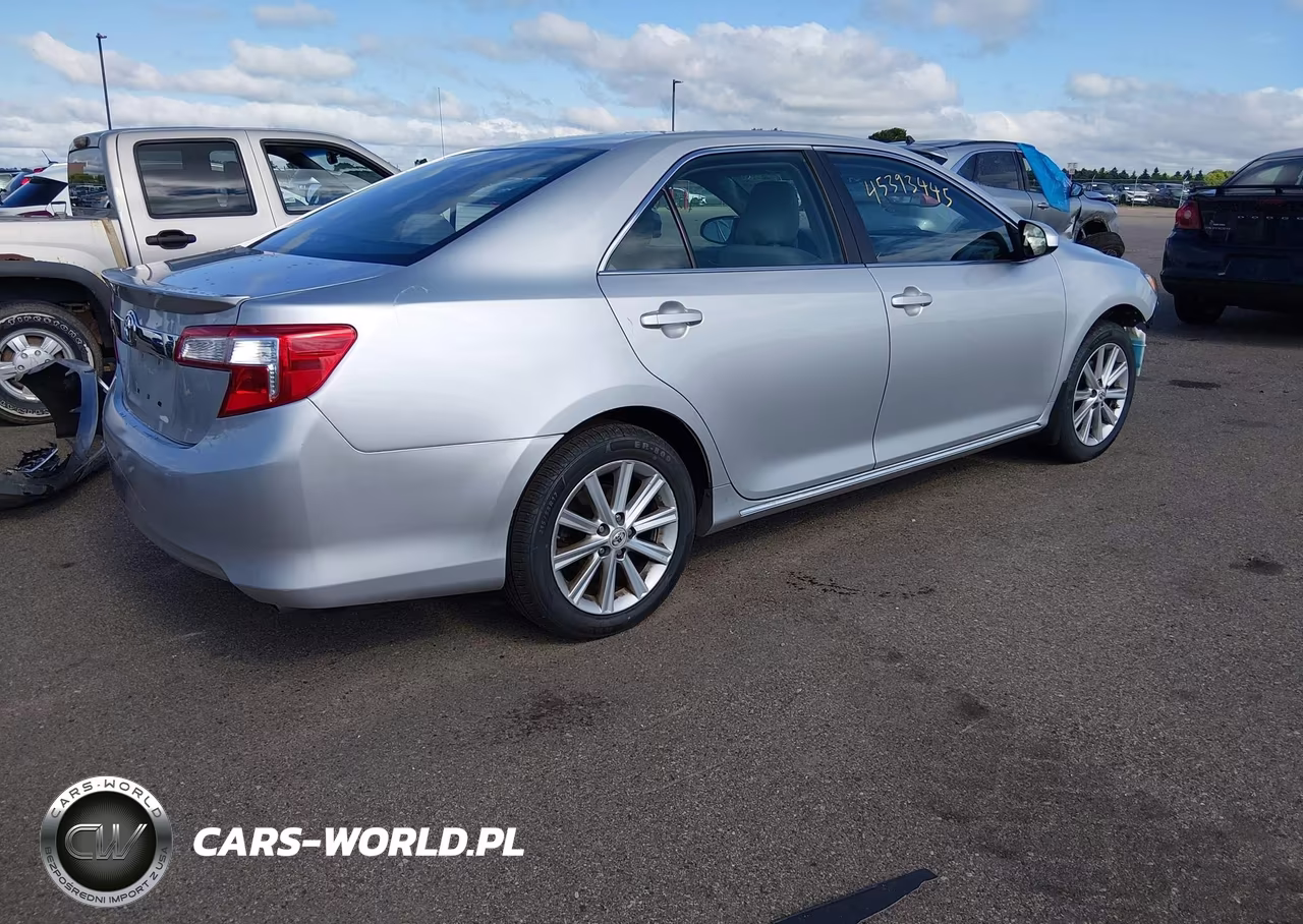2012 Toyota Camry Xle VIN:4T4BF1FKXCR225076 - 4