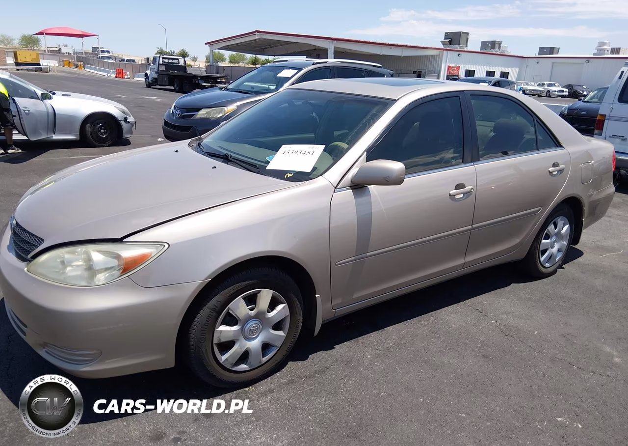 2002 Toyota Camry Le VIN:4T1BE32K82U617907 - 2