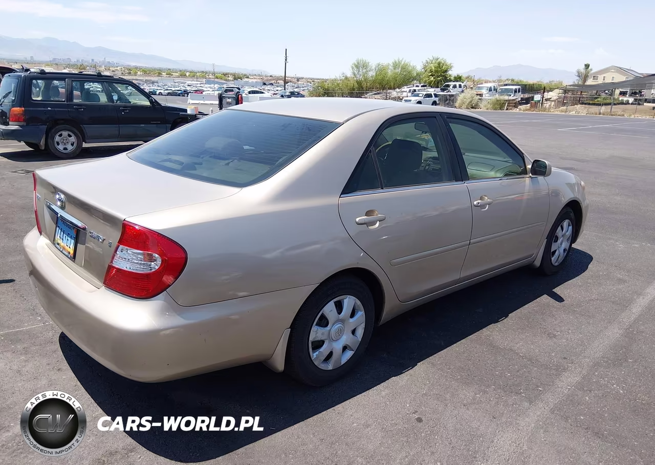 2002 Toyota Camry Le VIN:4T1BE32K82U617907 - 4