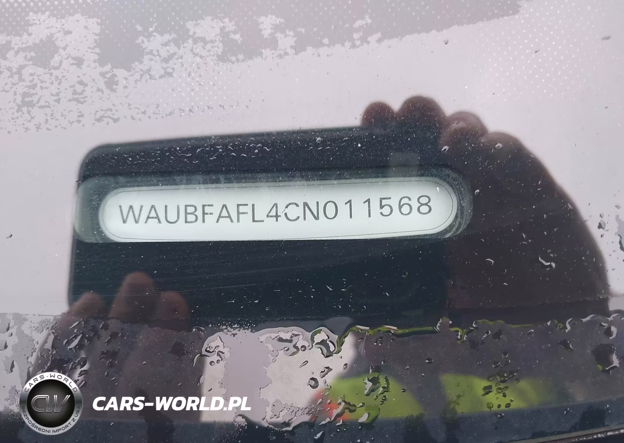 AUDI A4 PREMIUM VIN:WAUBFAFL4CN011568 - 9