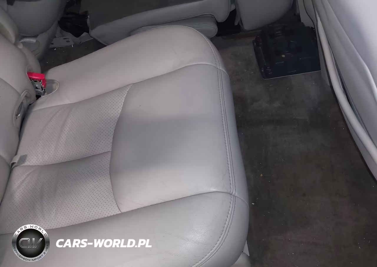 2004 Cadillac Escalade Standard VIN:1GYEK63N54R217064 - 8
