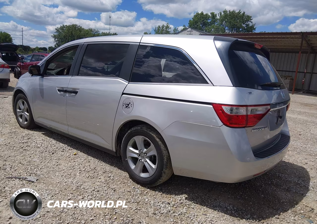 2011 Honda Odyssey Lx VIN:5FNRL5H21BB090958 - 3