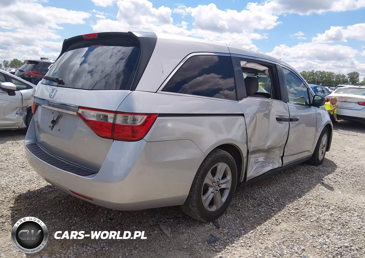 2011 Honda Odyssey Lx VIN:5FNRL5H21BB090958 - 4