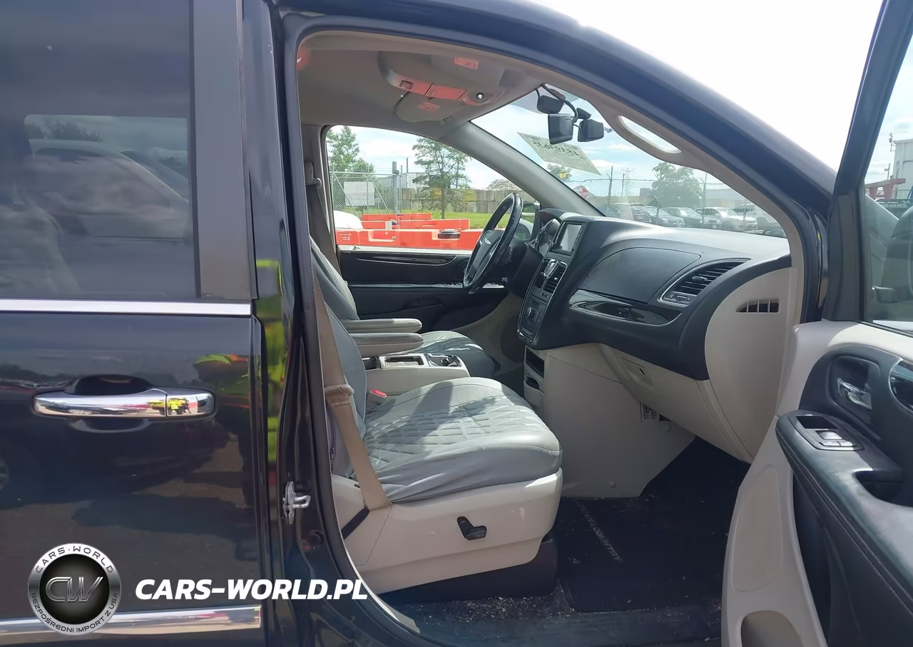 2012 Chrysler Town & Country Touring-L VIN:2C4RC1CG3CR416115 - 5