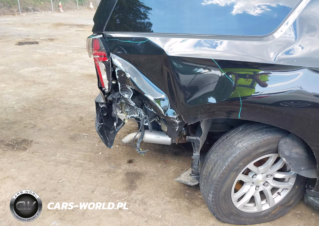 2022 Chevrolet Suburban 4Wd Ls VIN:1GNSKBKD1NR118471 - 17