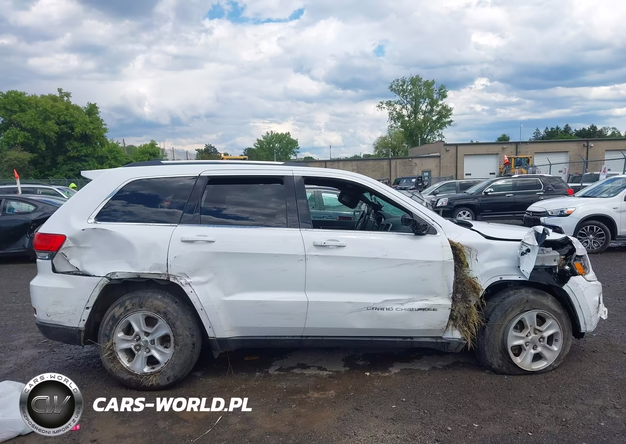 2016 Jeep Grand Cherokee Laredo VIN:1C4RJFAG3GC414207 - 13