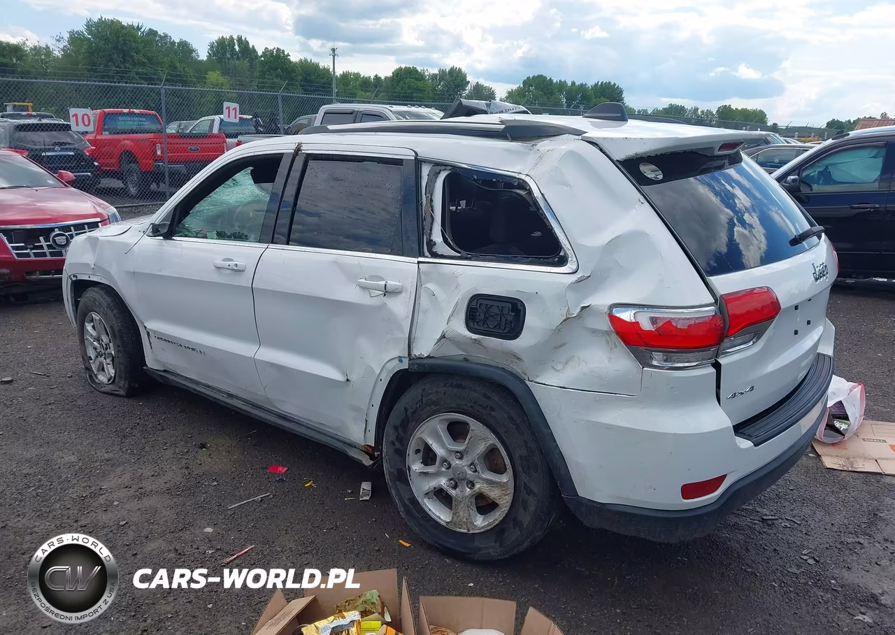2016 Jeep Grand Cherokee Laredo VIN:1C4RJFAG3GC414207 - 3