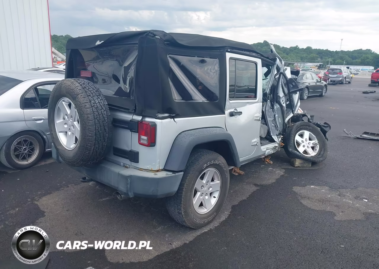 2007 Jeep Wrangler Unlimited X VIN:1J4GA39167L148018 - 4