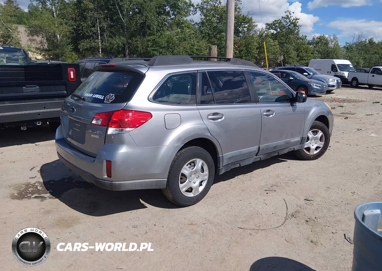 2011 Subaru Outback 2.5I VIN:4S4BRBAC6B3402458 - 4