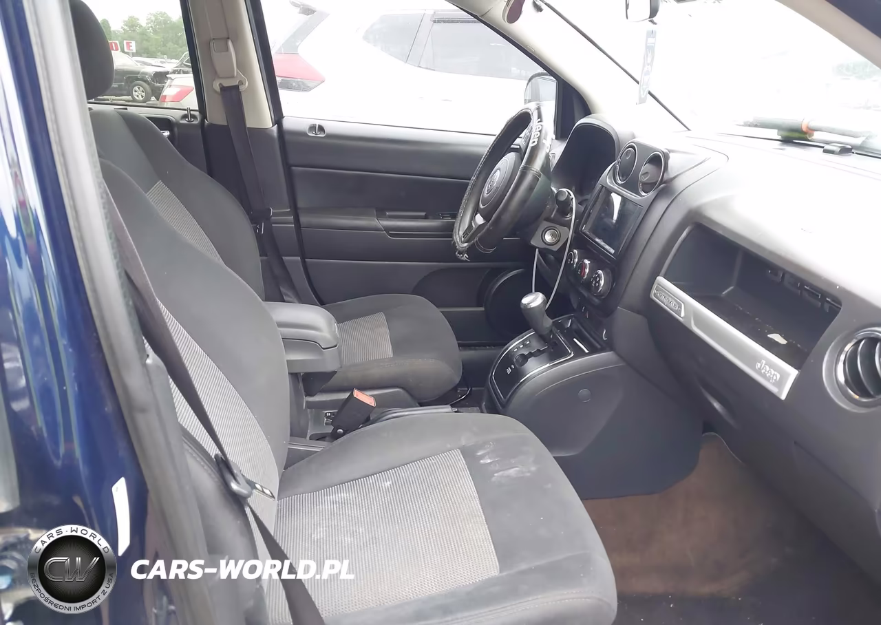 2015 Jeep Compass Sport VIN:1C4NJDBB8FD240164 - 5